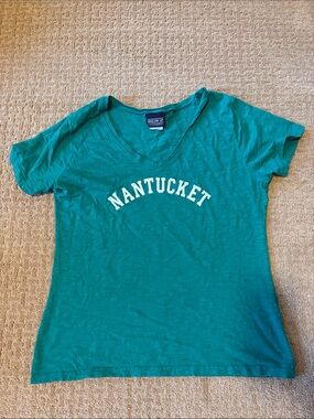 EUC Nantucket V-Neck Tee in Green